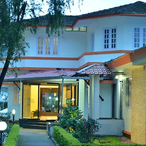 https://royal-retreat.hotels-munnar.com