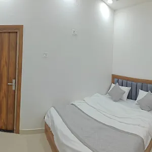 https://rohit.agrahotelsindia.net