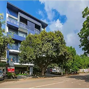 https://haris-court-cyber-hub.top-gurgaonhotels.com