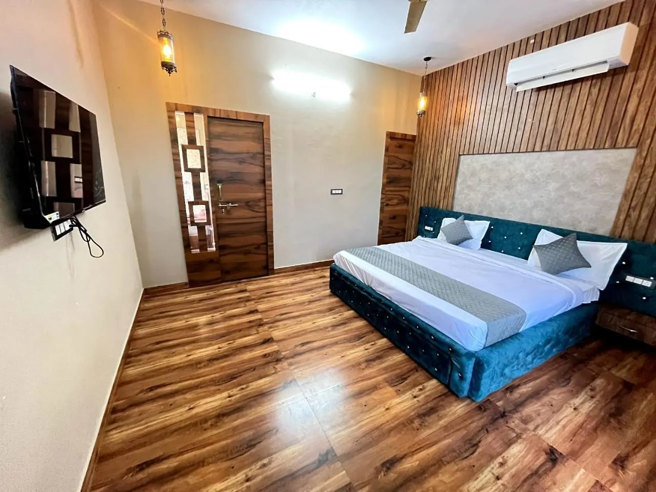 Mount Villa Udaipur 0*,  India